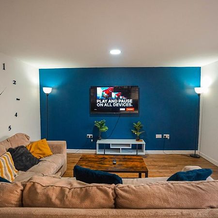 Private And Spacious 2 Bedroom House - Free Parking! Cardiff Luaran gambar